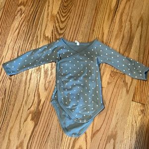 Quincy Mae Sage Organic Kimono Baby Onesie 6-12 M